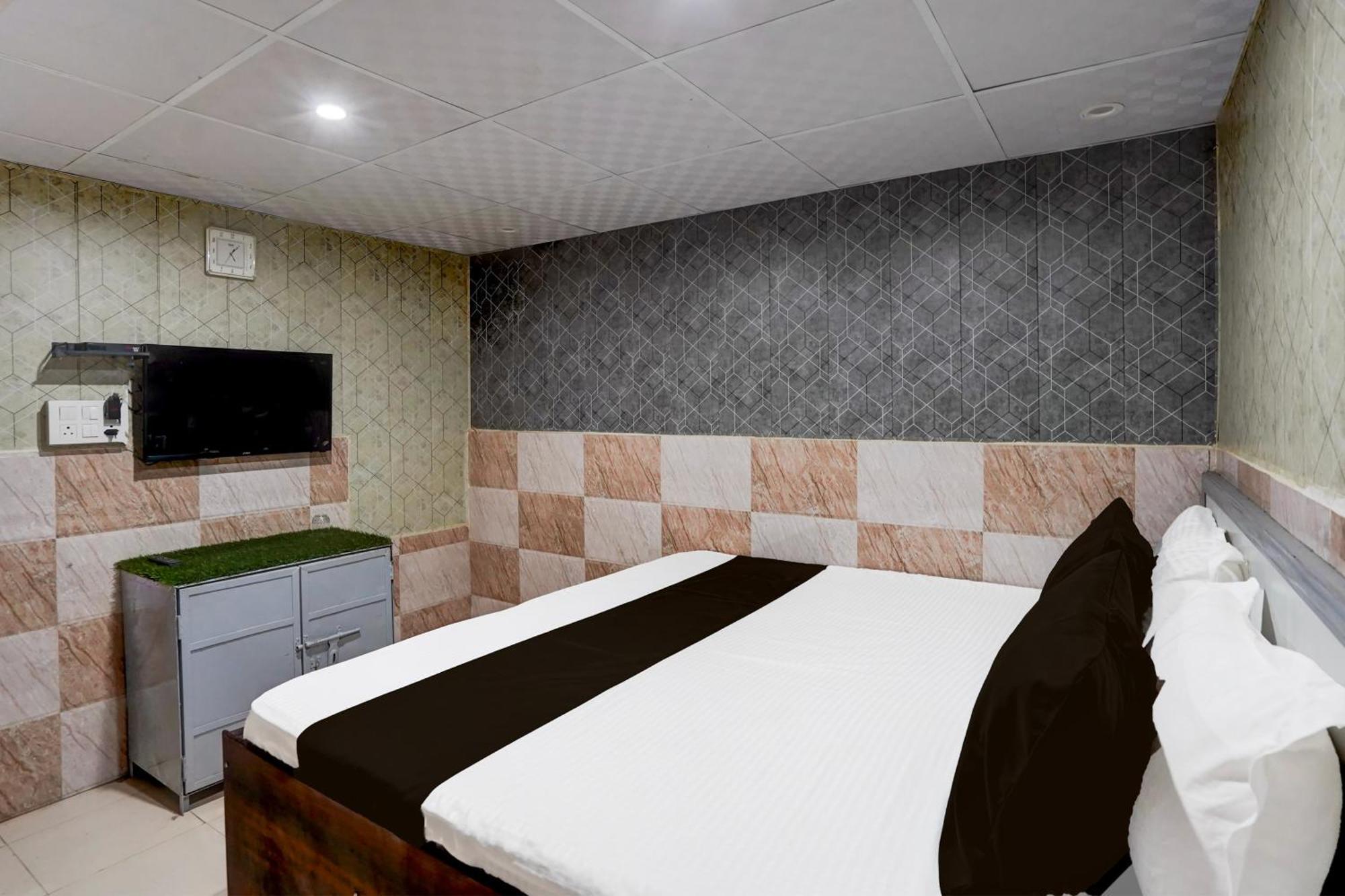 Hotel O Anant Ghaziabad Exterior photo