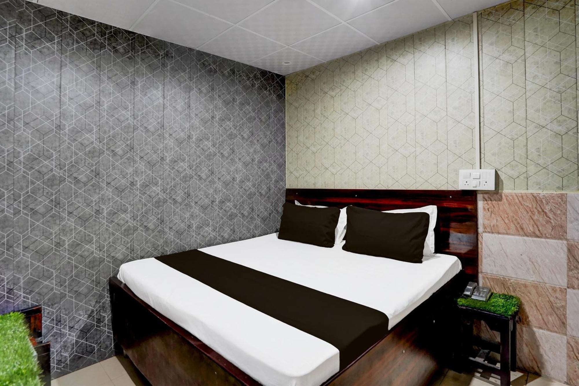 Hotel O Anant Ghaziabad Exterior photo