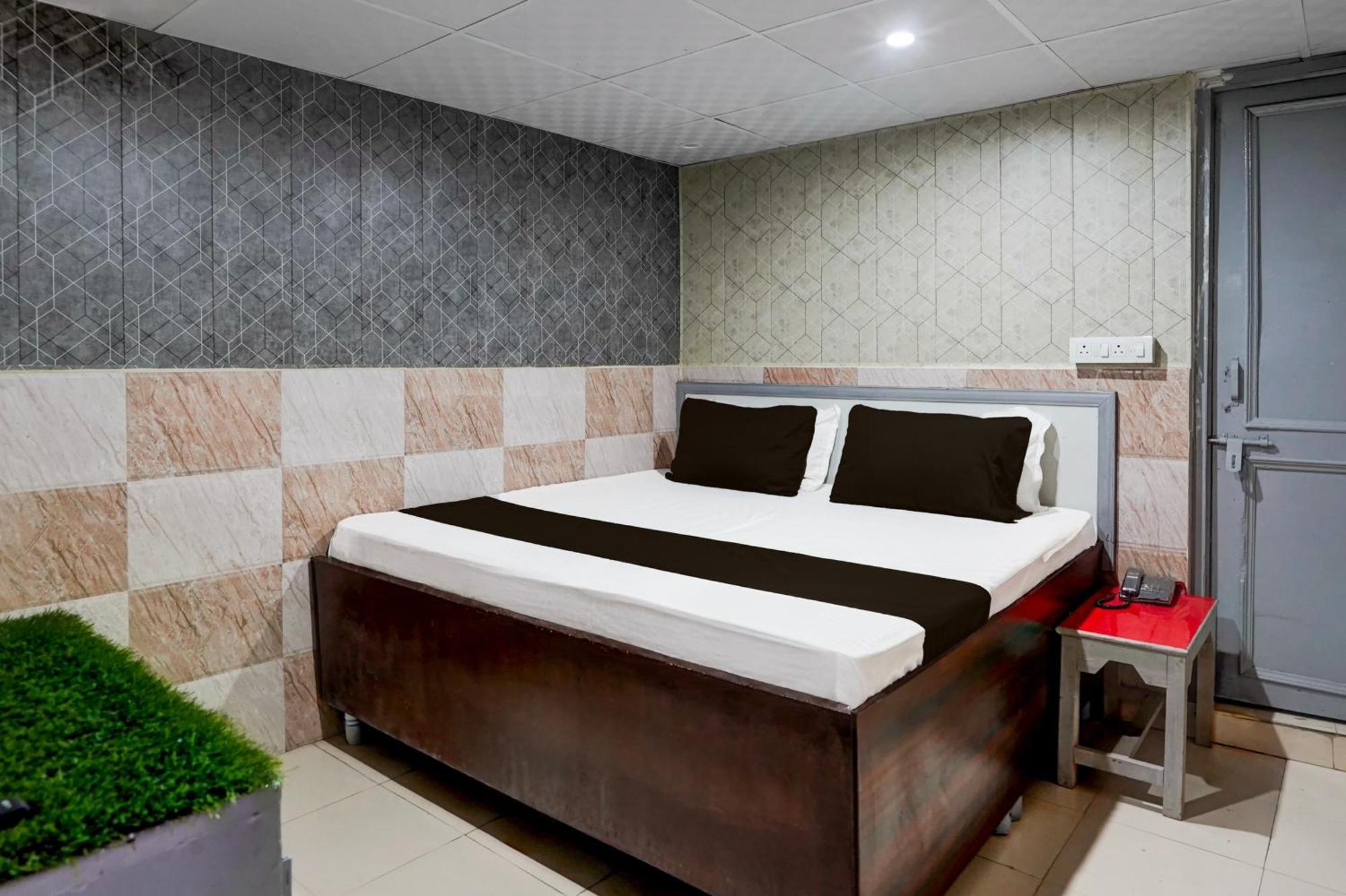 Hotel O Anant Ghaziabad Exterior photo